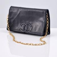 Chanel CC Chain Strap Shoulder Bag - Sold for $1,280 on 05-18-2024 (Lot 164).jpg